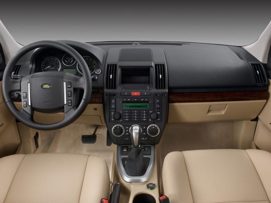  Land Rover LR2 HSE 2006 года  (фото 10 из 16)